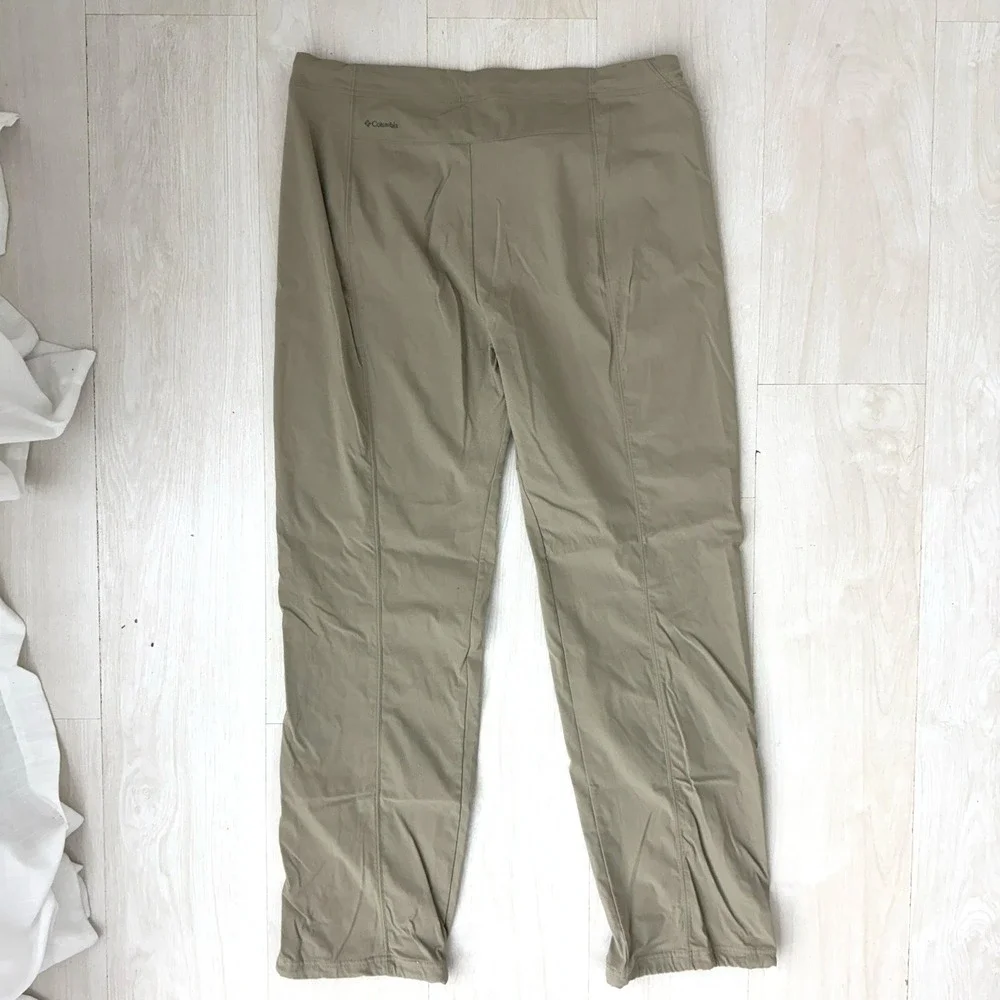 Columbia Hiking Pants Women 16 Tan Omni-Shield Advanced Repellency Stretch Trail